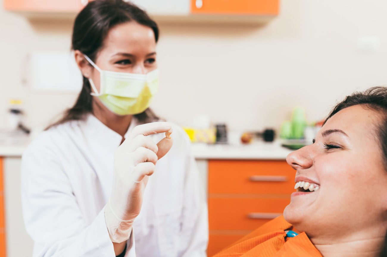 Patient after tooth extraction plantation fl